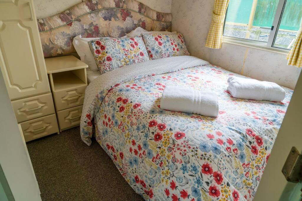 Wind In The Willows: Sleeps 4, Kitchen, Bathroom, Lounge, Wifi Napton on The Hill Εξωτερικό φωτογραφία