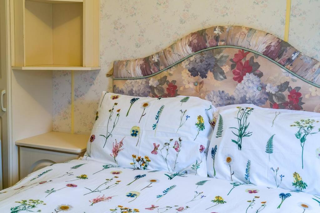 Wind In The Willows: Sleeps 4, Kitchen, Bathroom, Lounge, Wifi Napton on The Hill Εξωτερικό φωτογραφία