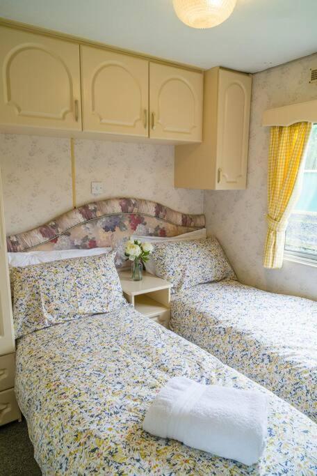 Wind In The Willows: Sleeps 4, Kitchen, Bathroom, Lounge, Wifi Napton on The Hill Εξωτερικό φωτογραφία