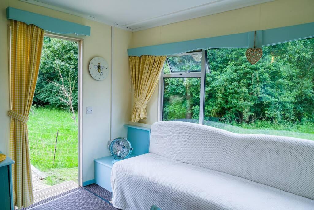 Wind In The Willows: Sleeps 4, Kitchen, Bathroom, Lounge, Wifi Napton on The Hill Εξωτερικό φωτογραφία