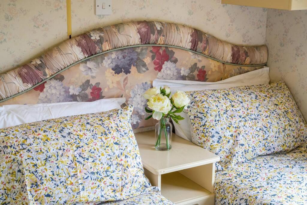Wind In The Willows: Sleeps 4, Kitchen, Bathroom, Lounge, Wifi Napton on The Hill Εξωτερικό φωτογραφία
