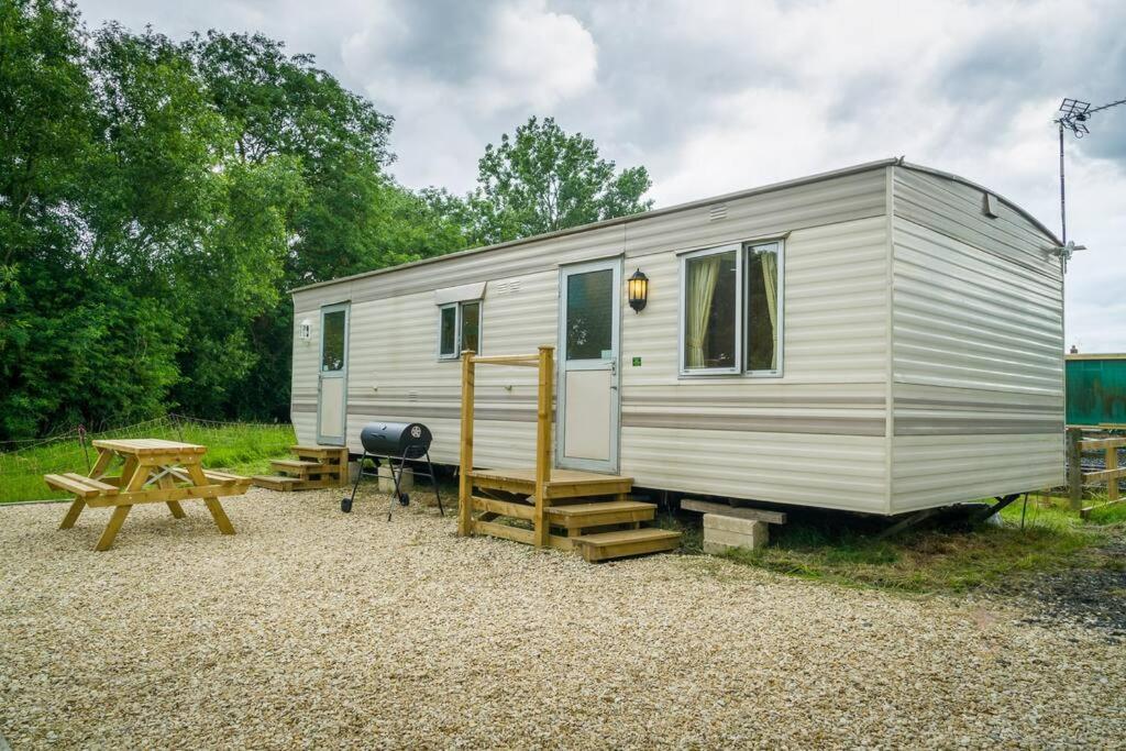 Wind In The Willows: Sleeps 4, Kitchen, Bathroom, Lounge, Wifi Napton on The Hill Εξωτερικό φωτογραφία